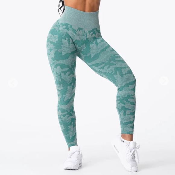 NVGTN Forest Green Camo Seamless Leggings - Picture 1 of 9